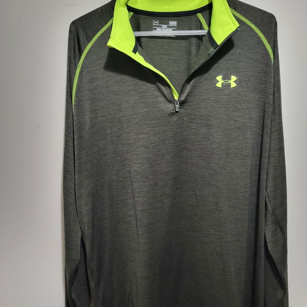 Under Armour men’s Sz large, loose